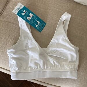 Rumina Hands Free Pump & Nurse Nursing Bra Size S color White